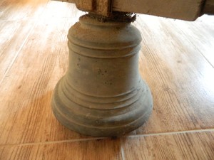 Kněževes - historický - původní zvon.